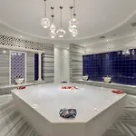 Hotel Crown Sunshine