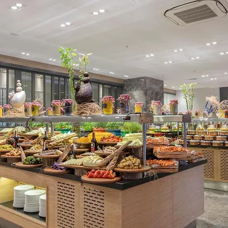 Crown Sunshine 5* Sidé