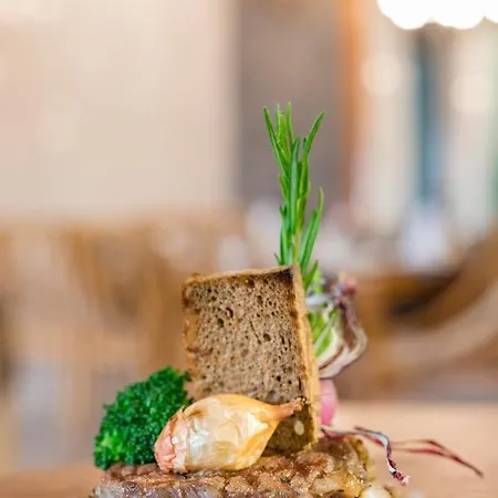 Crown Sunshine 5* Sidé