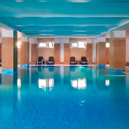 Crown Sunshine Hotell Side