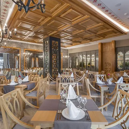 Hotel Crown Sunshine Sidé