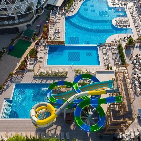 Crown Sunshine 5* Sidé