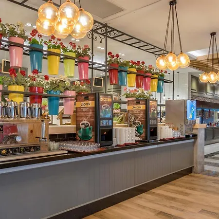 Szálloda Crown Sunshine 5*