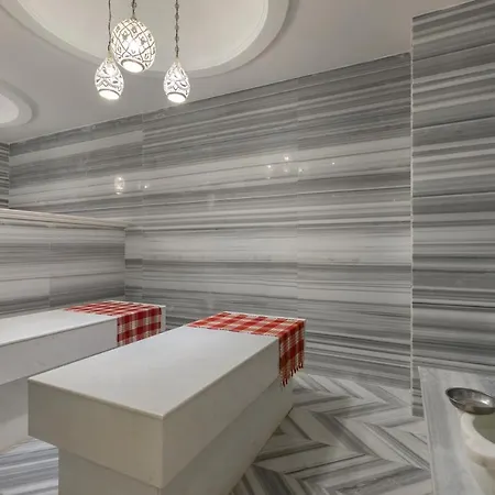 Crown Sunshine Ξενοδοχείο 5*