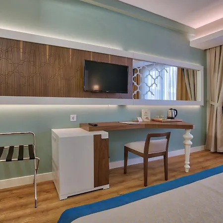 Ξενοδοχείο Crown Sunshine 5*