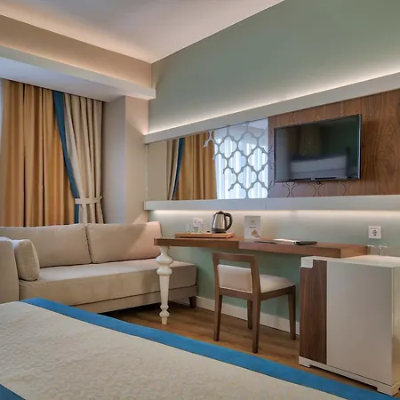 Crown Sunshine Ξενοδοχείο 5*