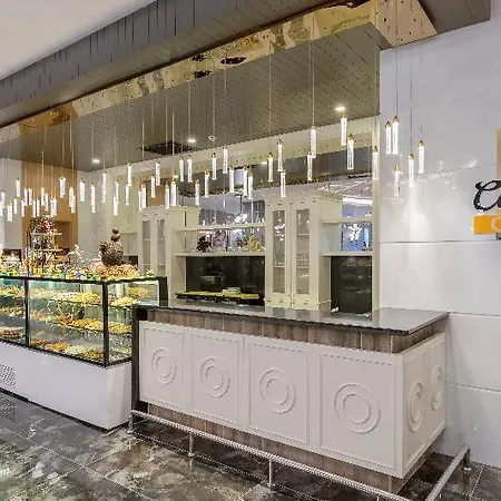 Ξενοδοχείο Crown Sunshine