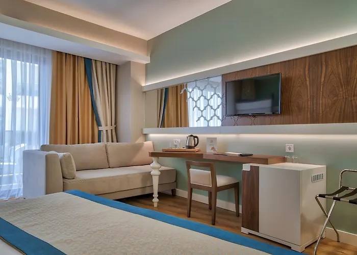 Crown Sunshine Hotel 5*